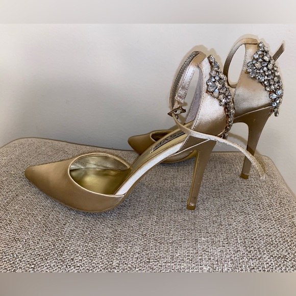 RSVP Shoes - RSVP SATIN HEELS IN BEIGE/CREAM